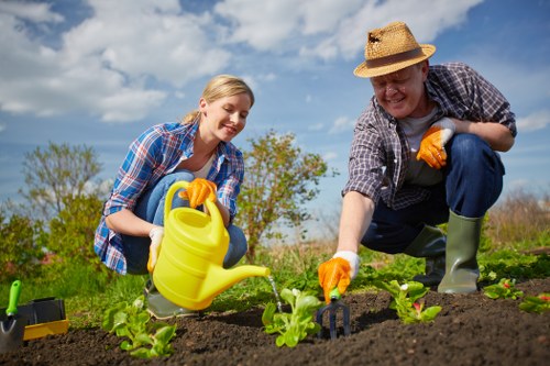 Payment and cancellation terms for gardening services